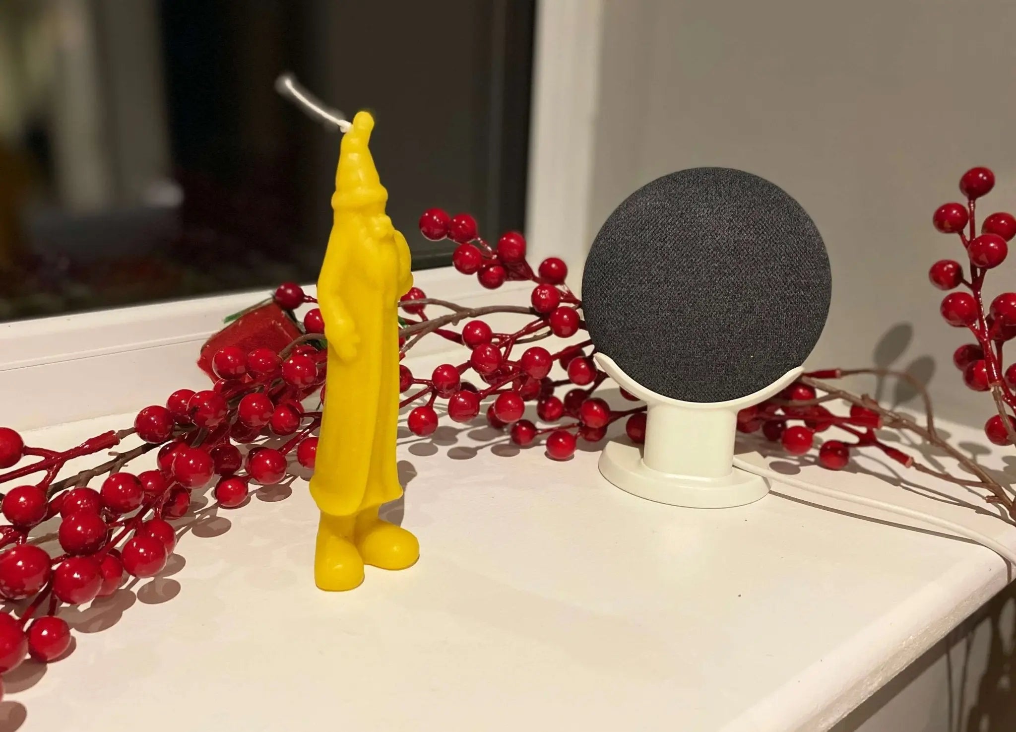 “Hud y Gaeaf” – Wizard Pillar Candle - Mêl Llŷn